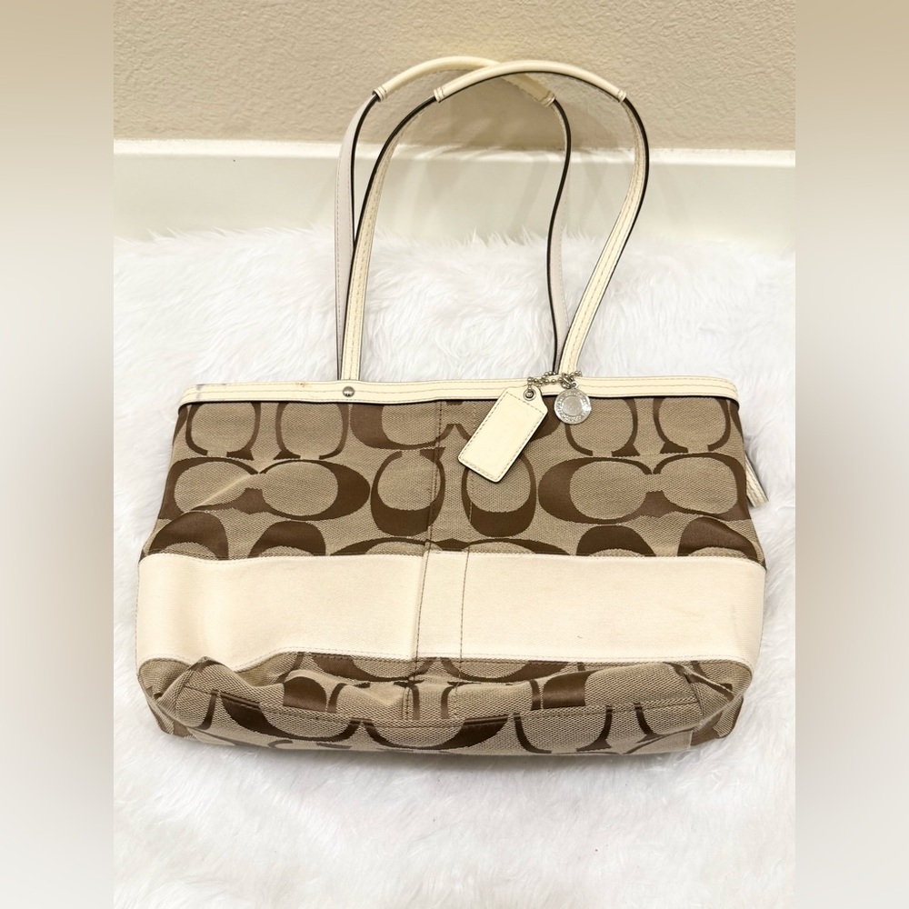 Coach Vintage Stylish Tote Bag
